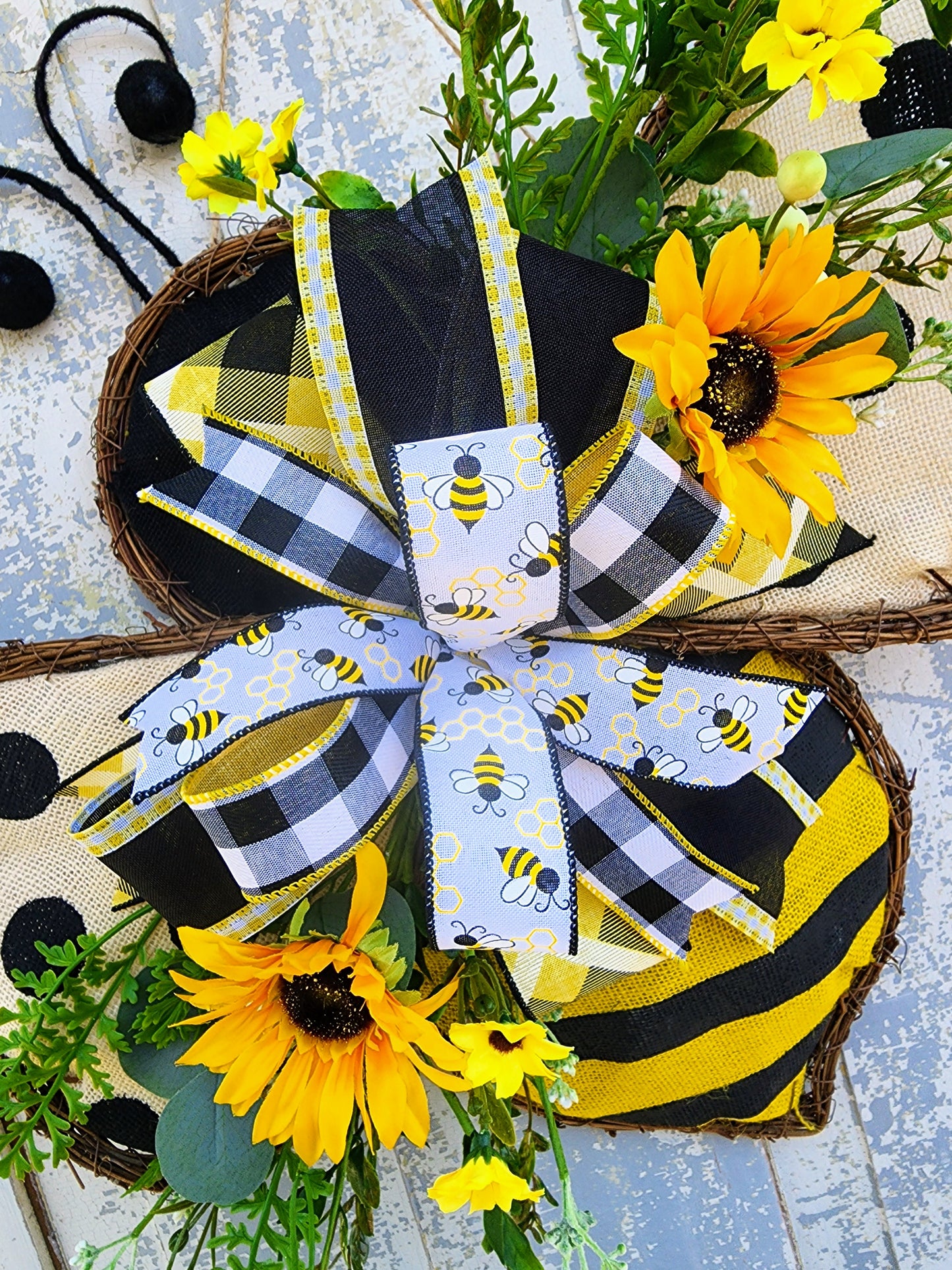 Bee Doorhangers