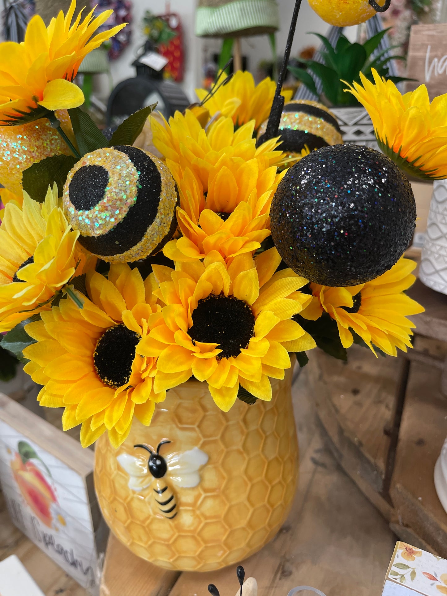 Bee Canister