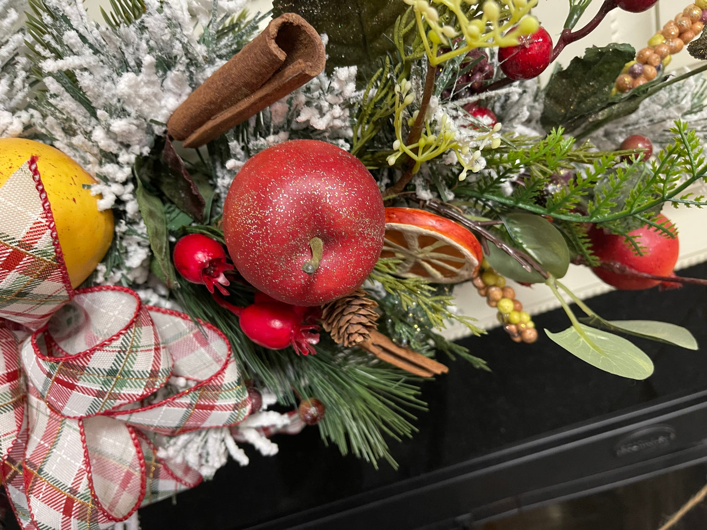 Christmas Fruit Candleholder