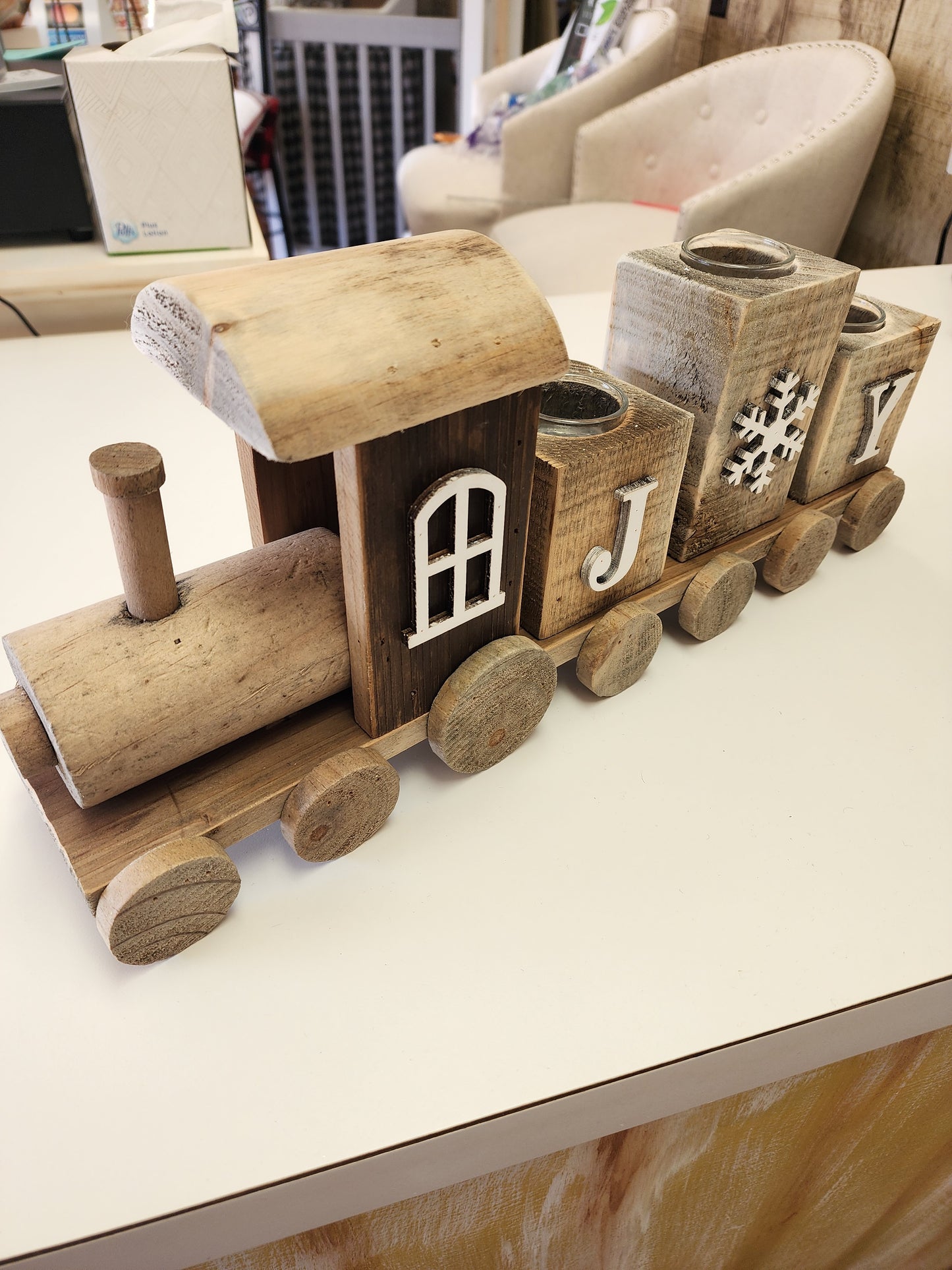 JOY Winter Train Sitter
