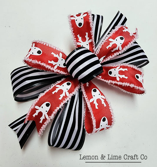 Small Reindeer/Striped Bow