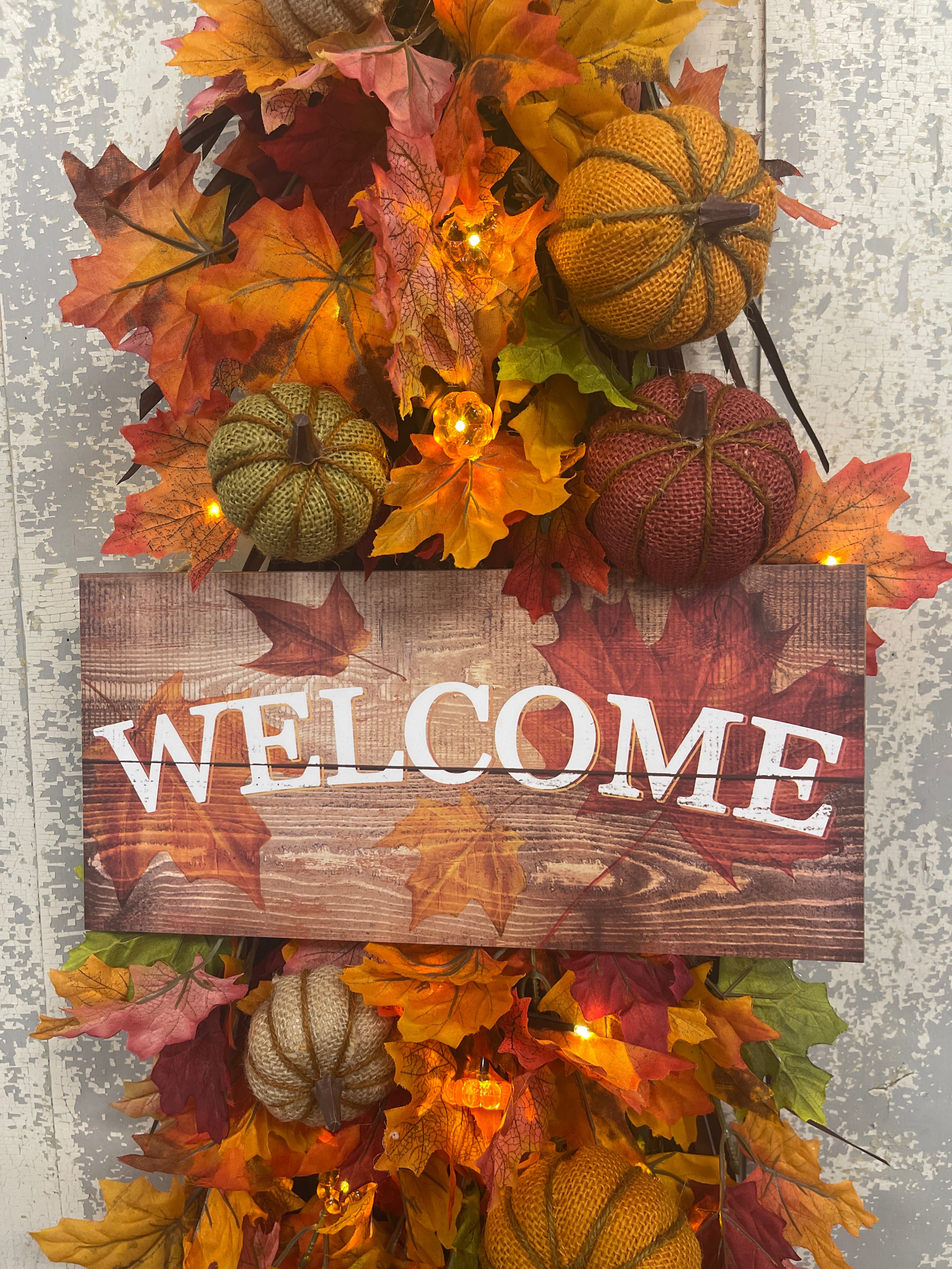 Saw Tooth Fall Swag Doorhanger