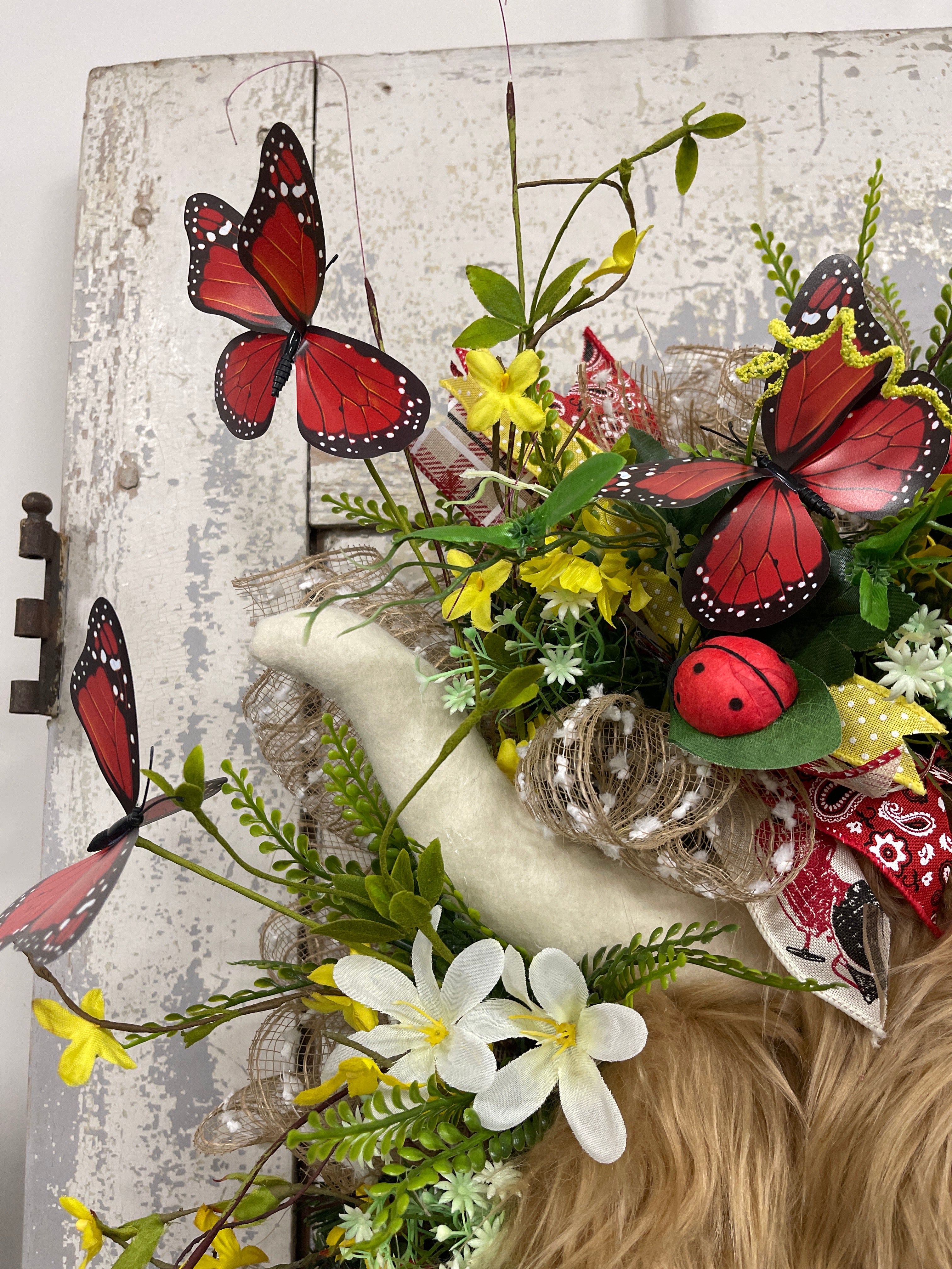 Floral Highland Cow Wreath with Bow