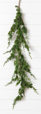 Garland - Cedar With Berries
