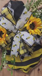 Burlap Bee Doorhanger