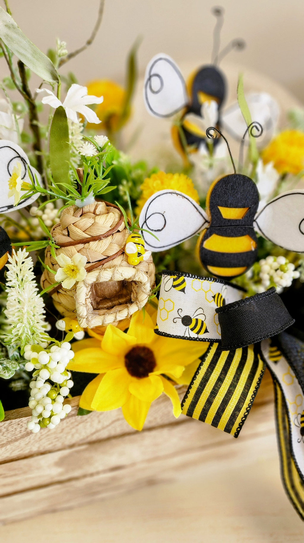 Honeybee Table Arrangement