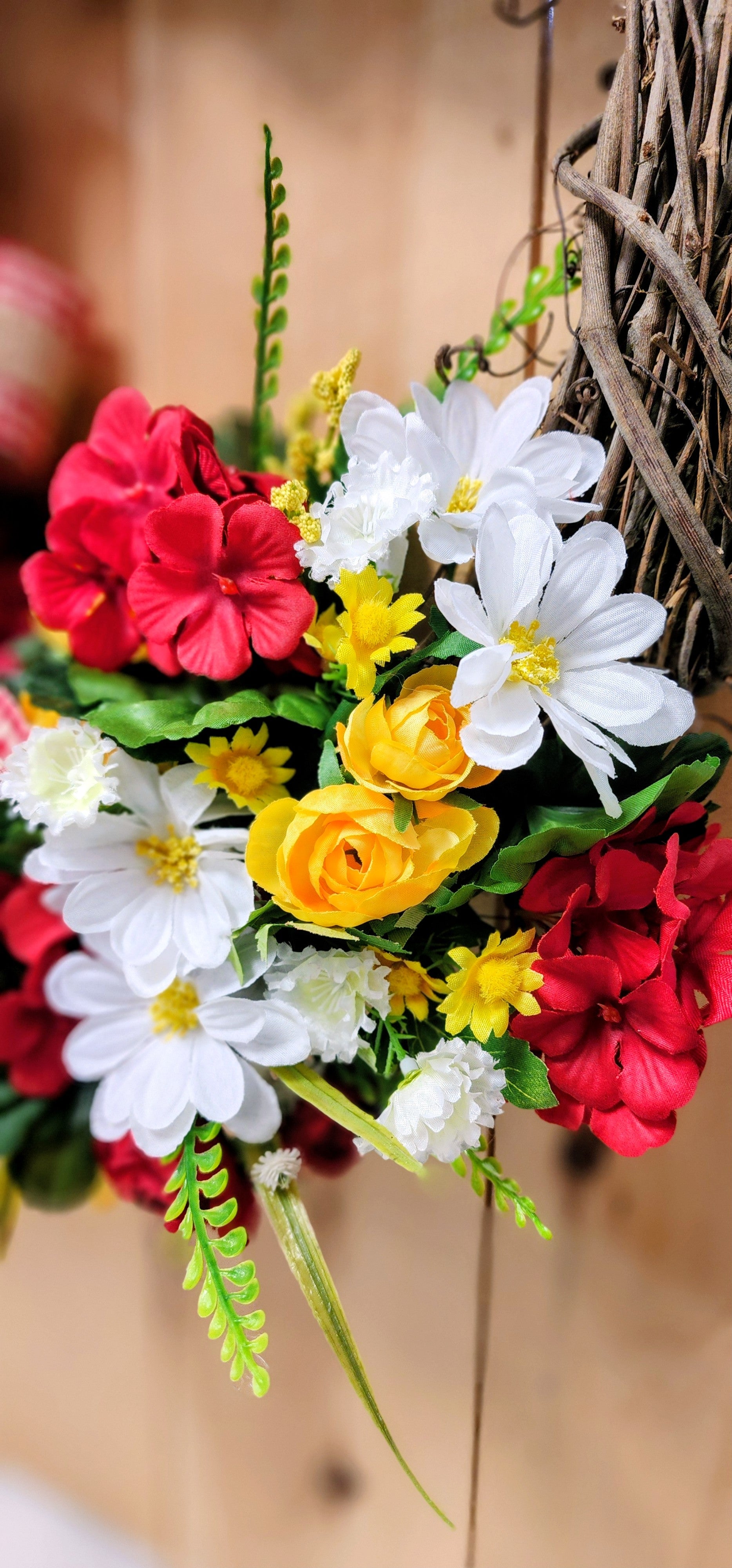 Large Red Geranium Farmhouse Wreath