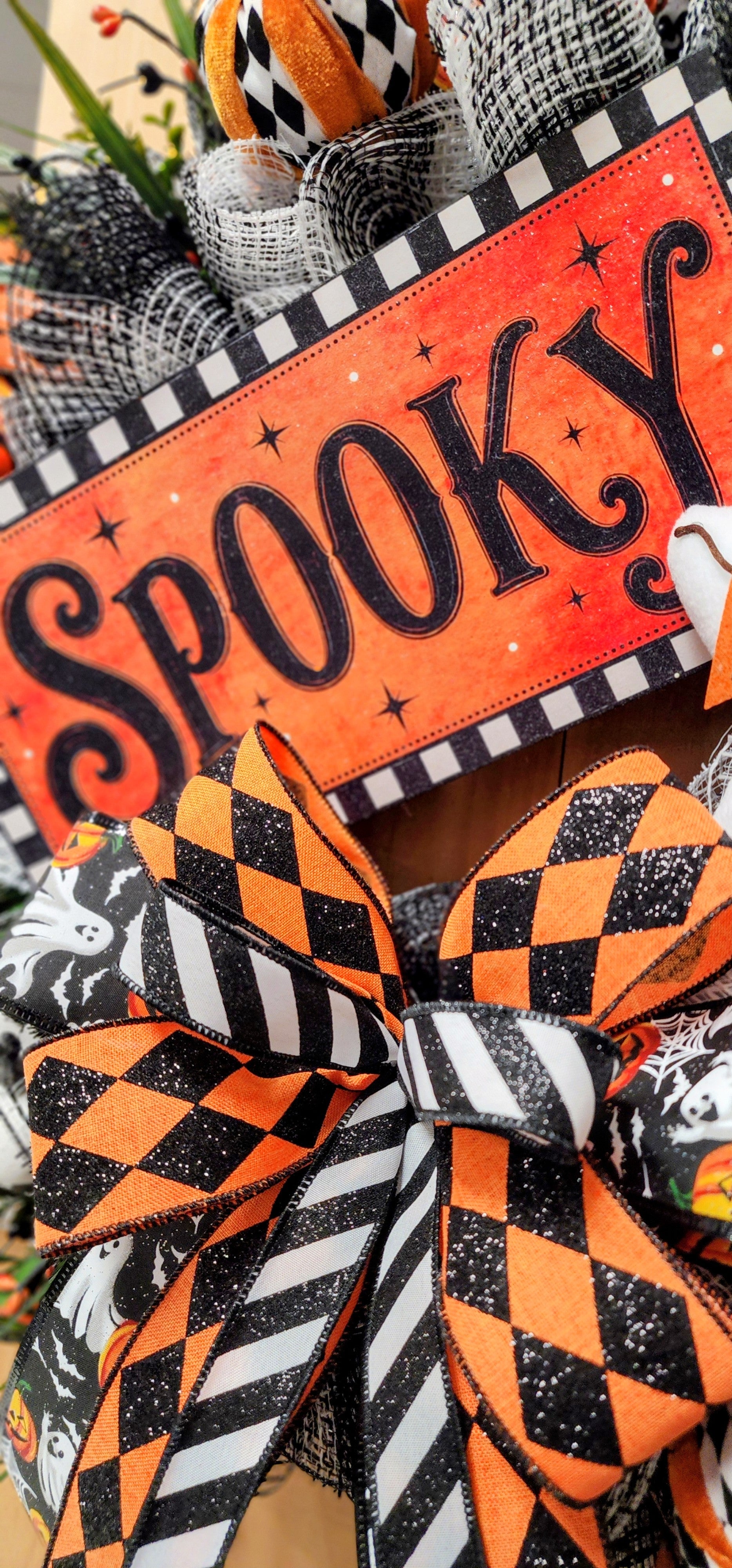 Spooky Ghost Halloween Wreath