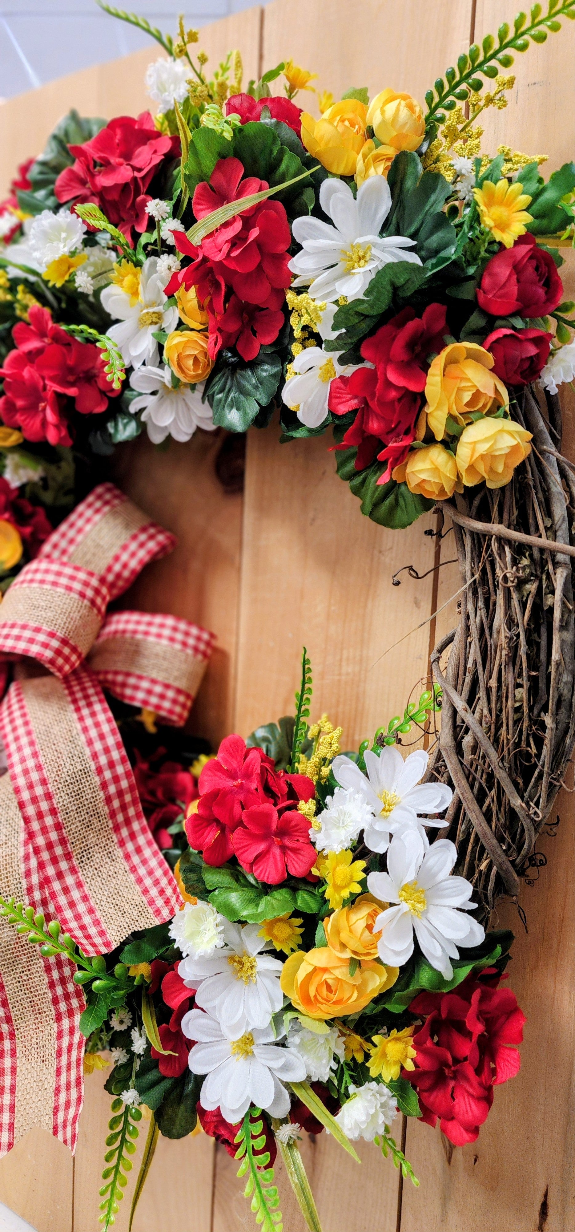 Large Red Geranium Farmhouse Wreath