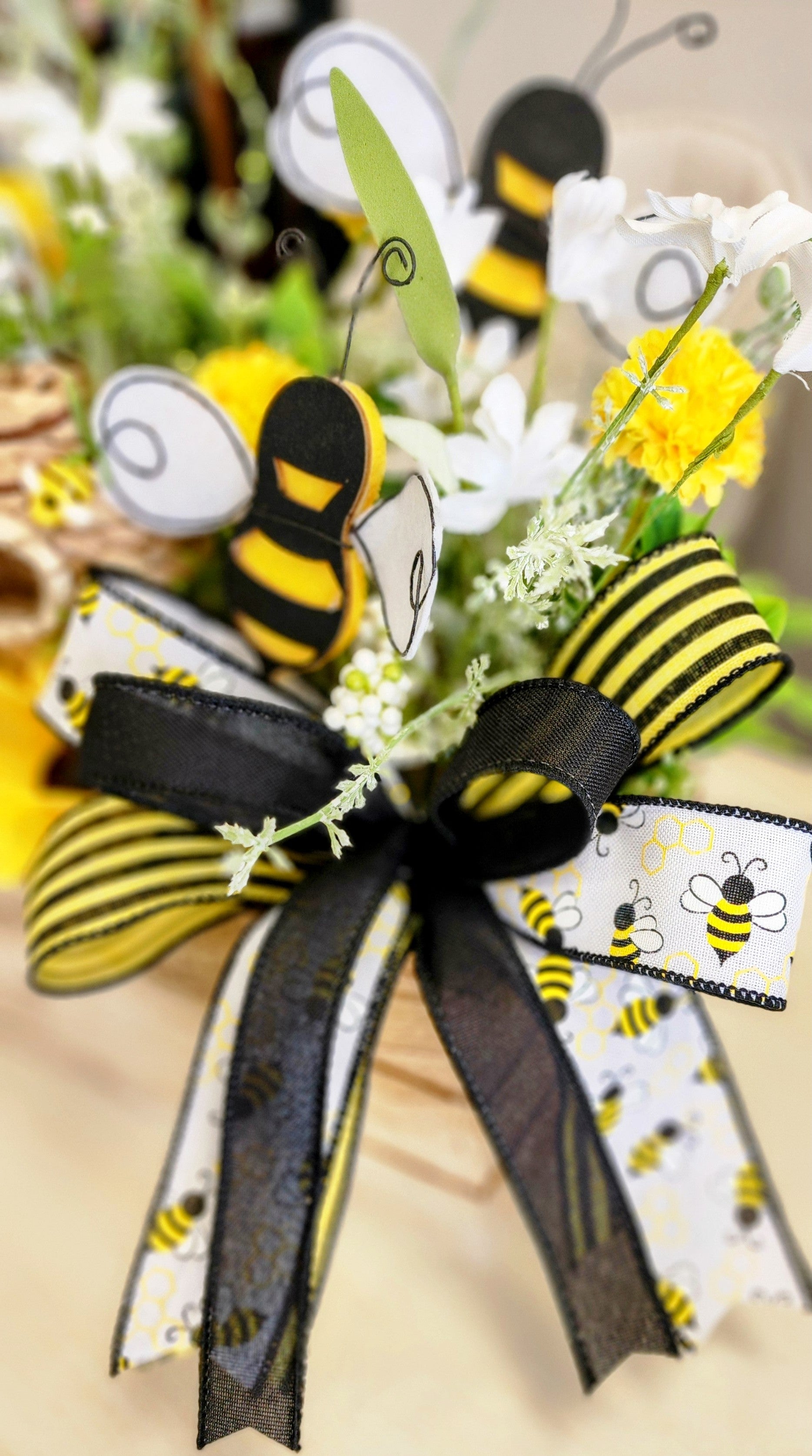 Honeybee Table Arrangement