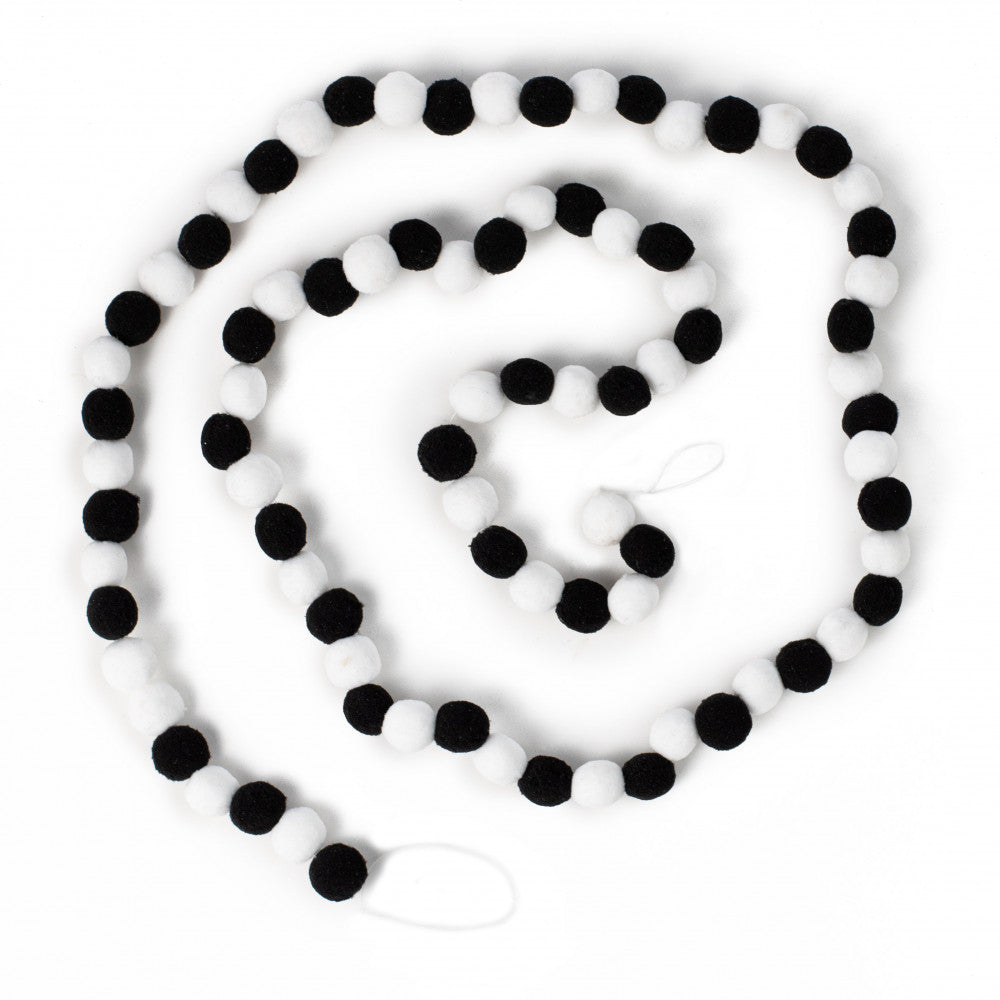 Felt Ball Garland: Black and White