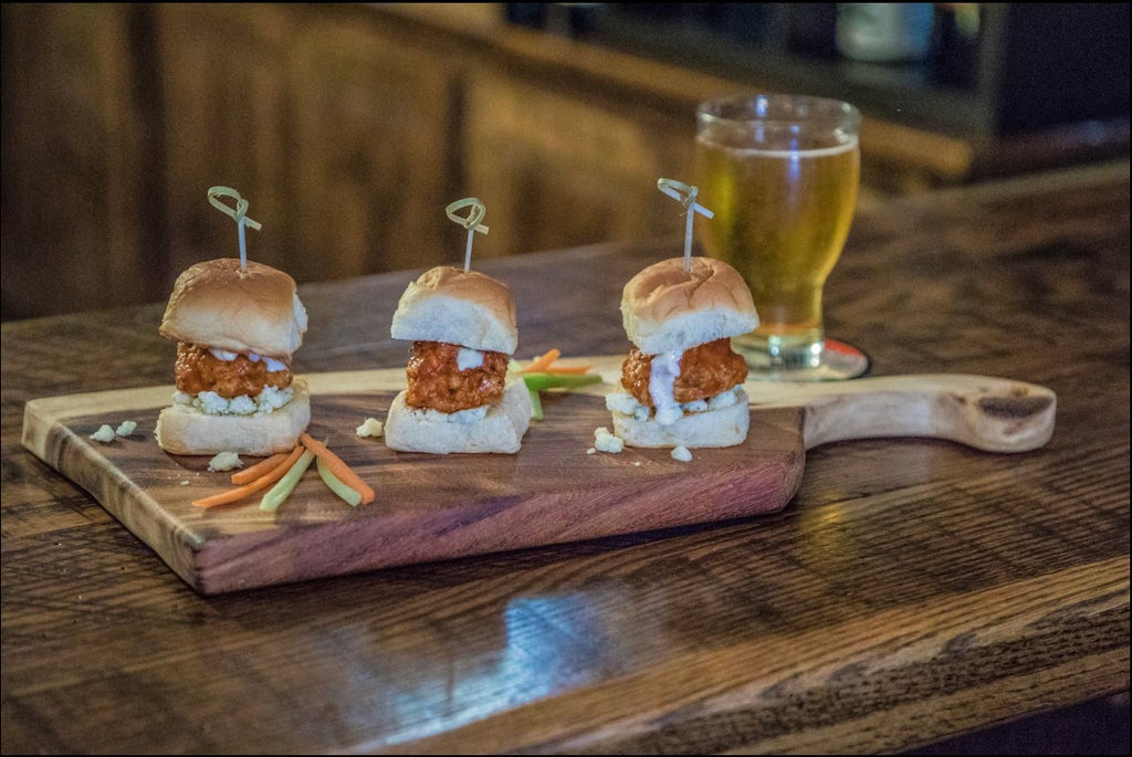 Charcuterie Board - Live Edge - Cutting Board with Handle